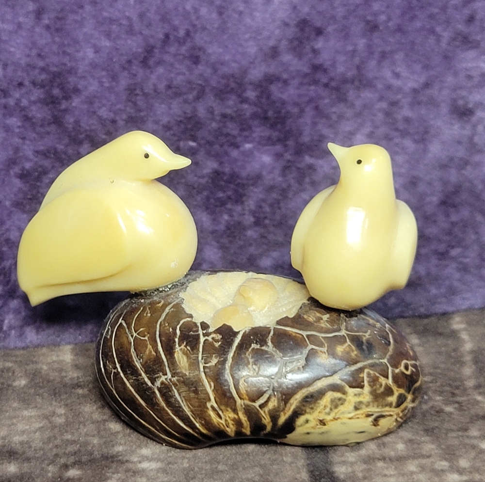 Handcarved Tagua Nut  Birds‎ Nest With 2 Birds And 2 Babies Figurine